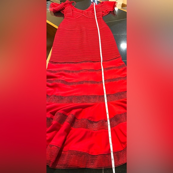 Tadashi Shoji Red Pintuck Eyelet Evening Prom Opera-Ball dress Red SZ. PXS. NWOT - Picture 12 of 16